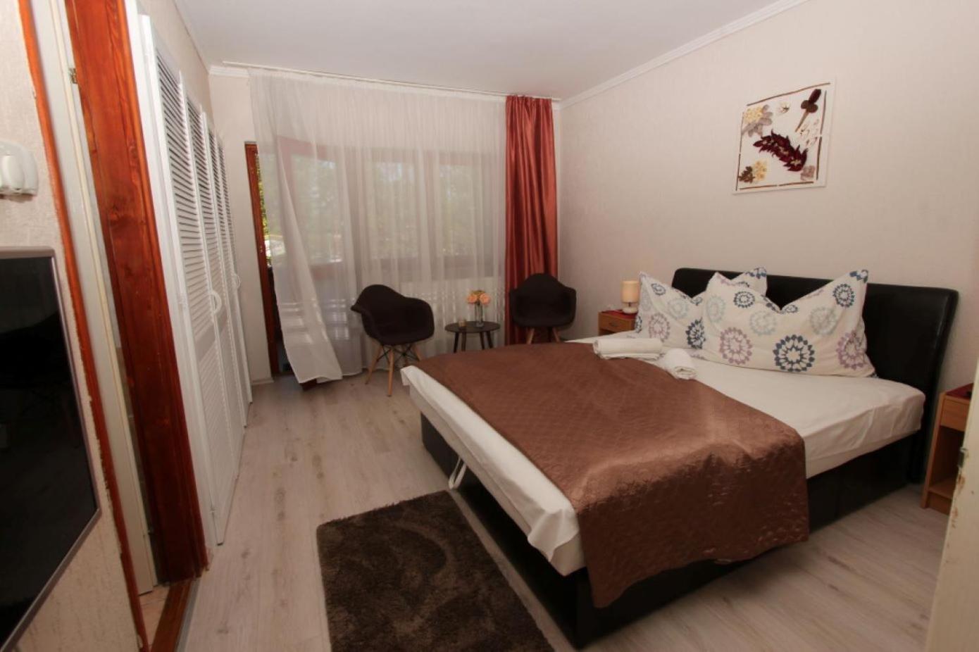Ariel Apartmanok Сиофок Екстериор снимка