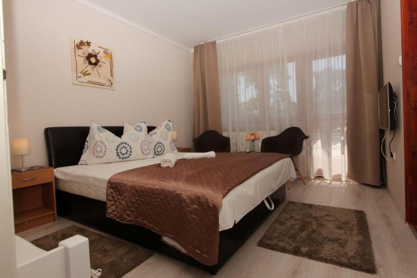 Ariel Apartmanok Сиофок Екстериор снимка
