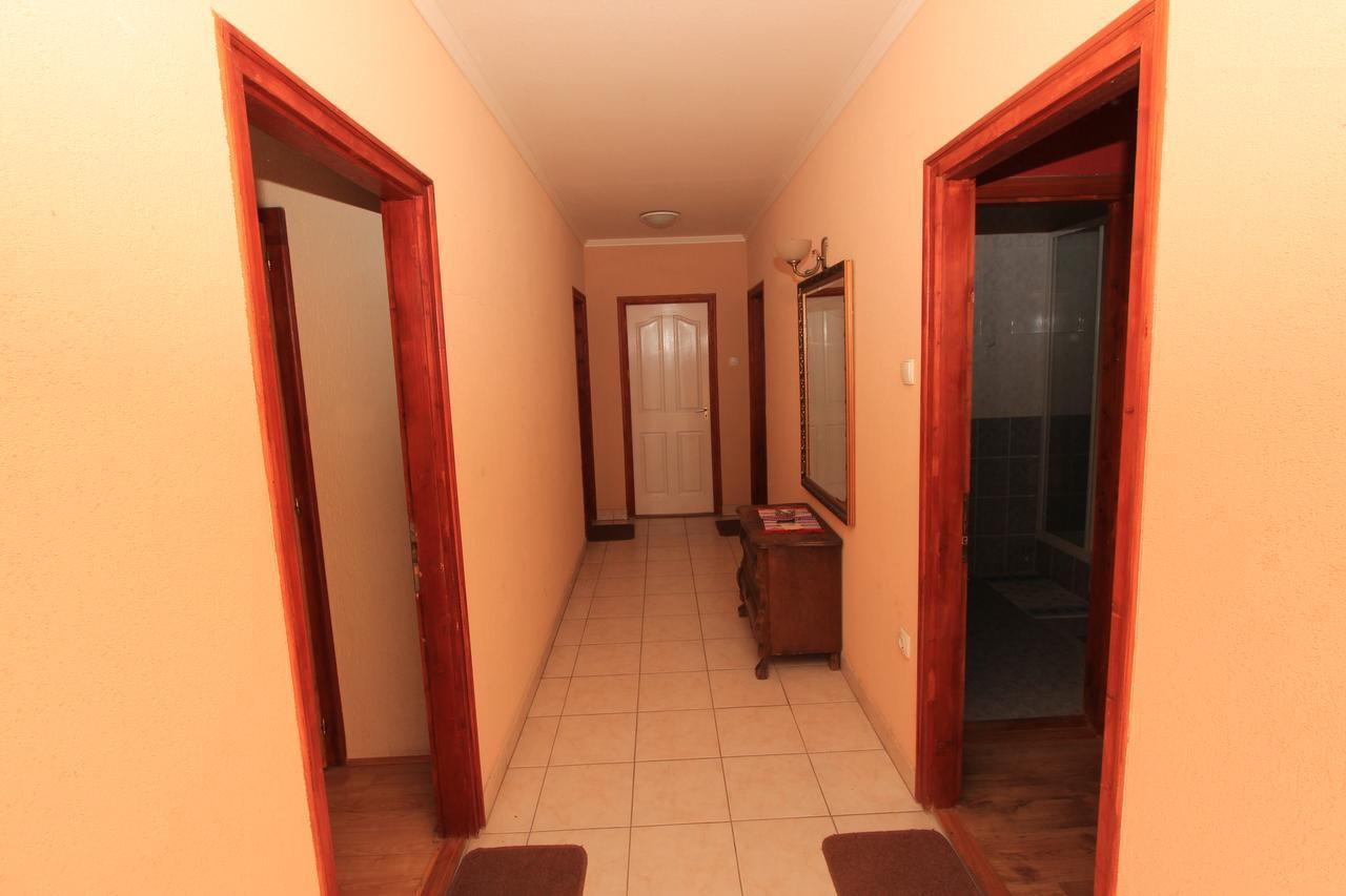 Ariel Apartmanok Сиофок Екстериор снимка