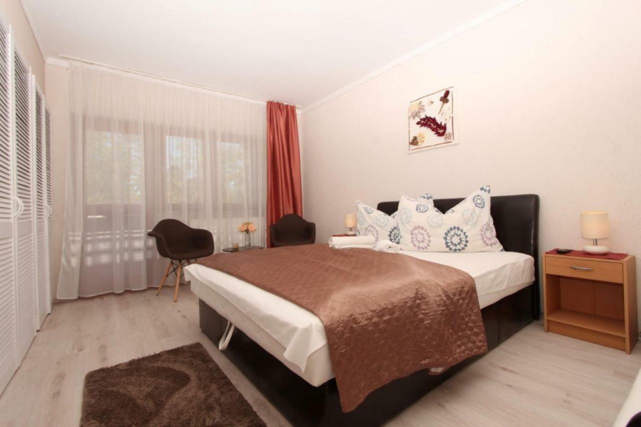 Ariel Apartmanok Сиофок Екстериор снимка